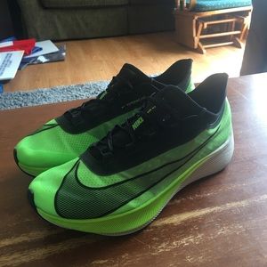 Nike Zoom Fly Running Shoe